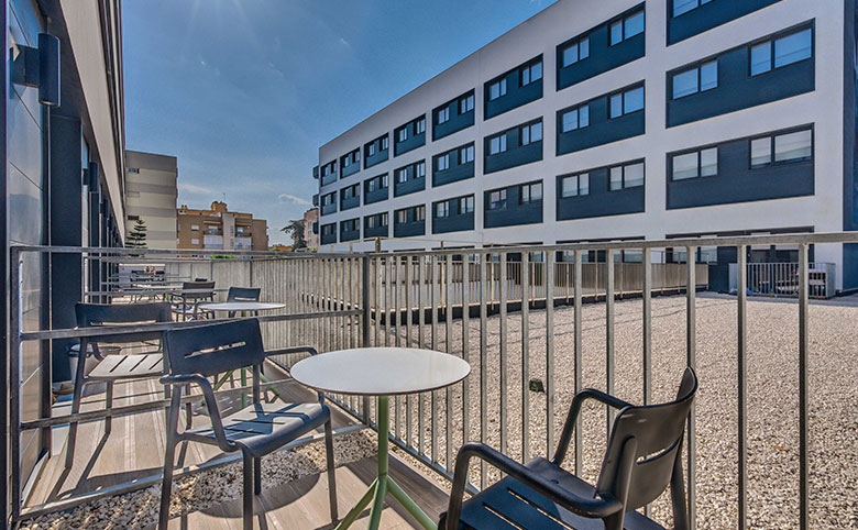 Habitaciones Con Terraza Residencia Estudiantes Livensa Living Sevilla Galeria Livensa Sevilla