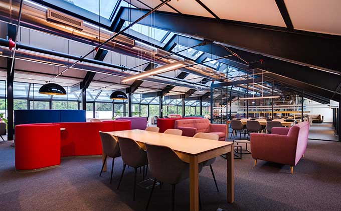 Las Mejores Residencias De Estudiantes En Portugal 27 Sala-Comun-Livensa-Living-Coimbra-Rio