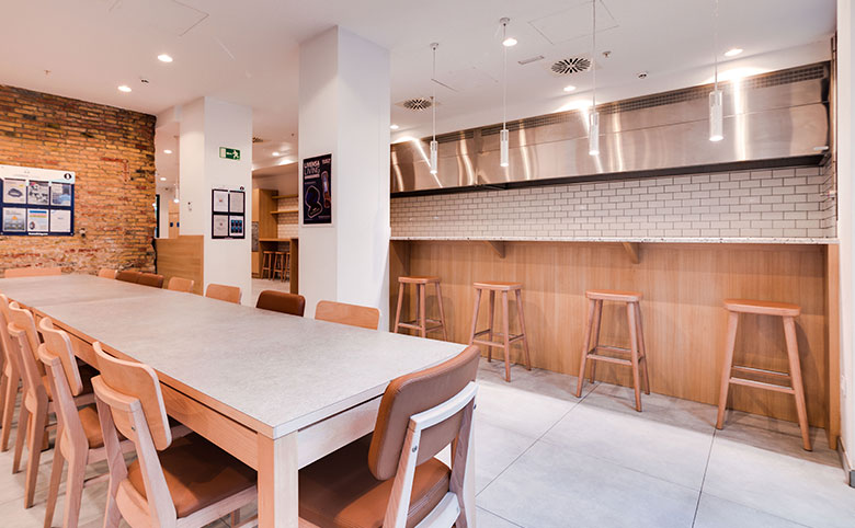 Livensa-Living-Barcelona-Sants-Badal-Cocina-Comun